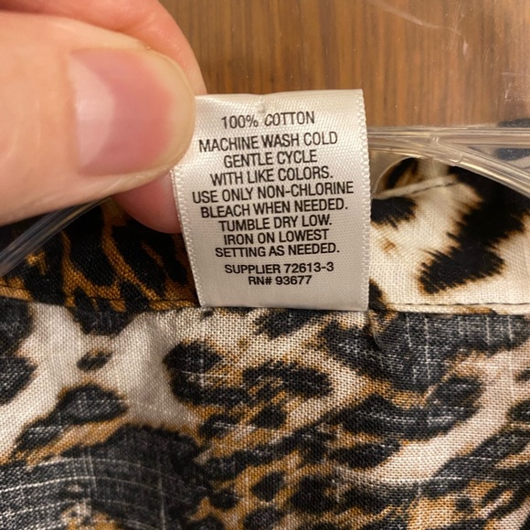 Woman’s animal print 3/4 sleeve button down blouse - Picture 4 of 7